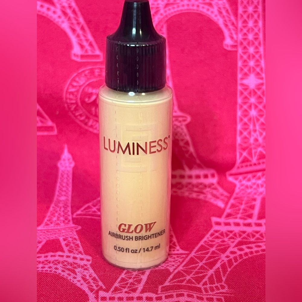 Luminess glow brand, new, full-size